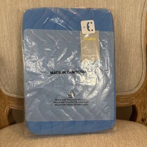 Heyday Bright Blue Puffy Tablet/Laptop Sleeve Up to 14” Orange Zipper  Travel